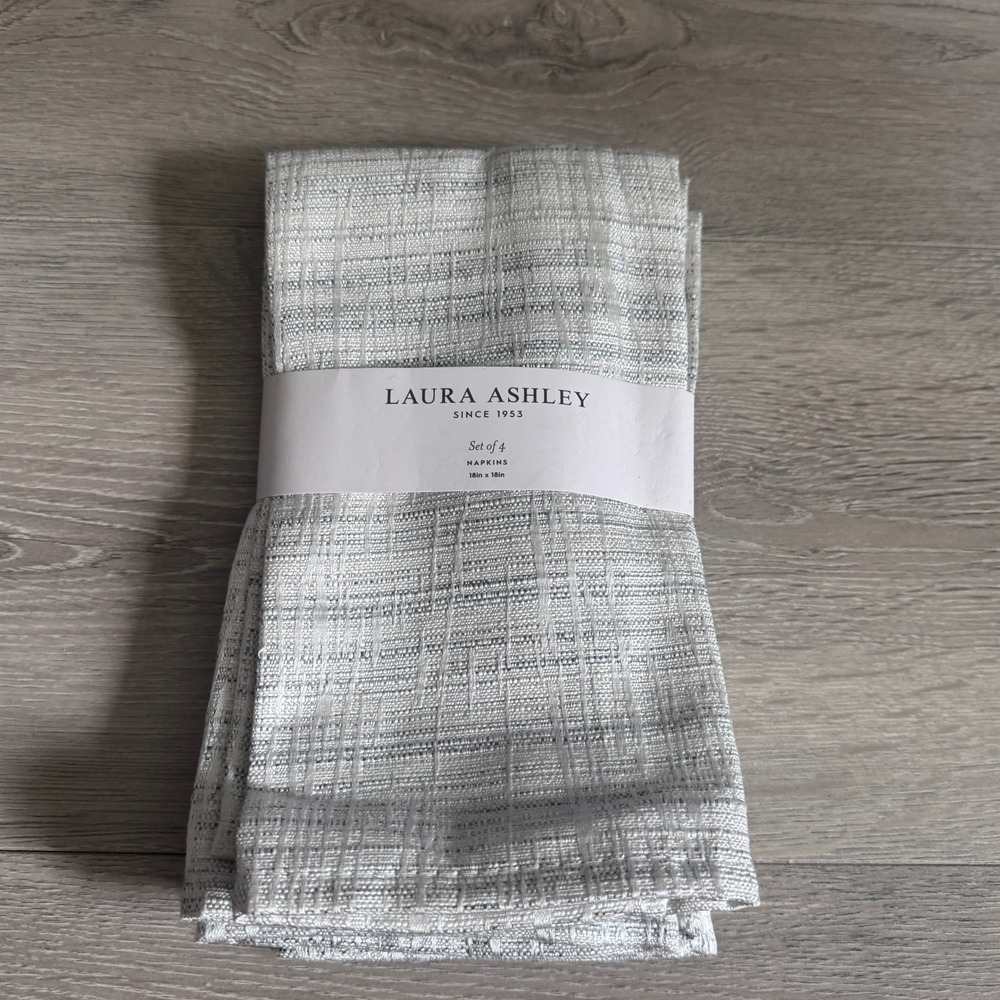 Laura Ashley Set of 4 Woven Cloth Napkins Light Gray White 18x18 Square NWT